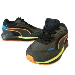 Puma Kids Shoes - Black and Orange